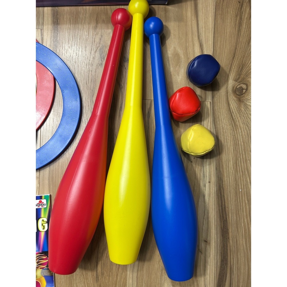 VTG Borras Juggling Set Skittles Rings Balls Manual 7+ W/ Box RARE COMPLETE Toy - Picture 8 of 11